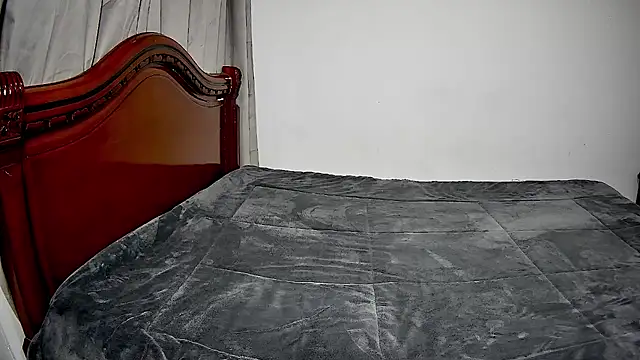 HouseOfHeat online show from March 2, 4:47 pm