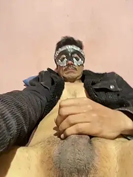 maxitravieso online show from March 1, 11:59 pm