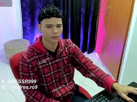 secret justin7 online show from December 1, 12:30 pm