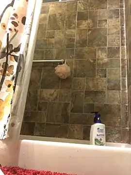 xxxenzo1 online show from December 17, 10:23 am