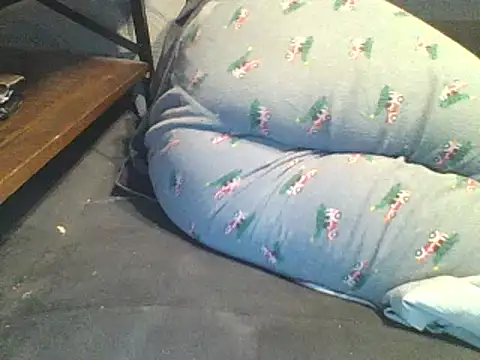 xxxenzo1 online show from March 11, 3:30 pm