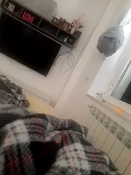 Vampiro83zz online show from April 28, 2:00 pm