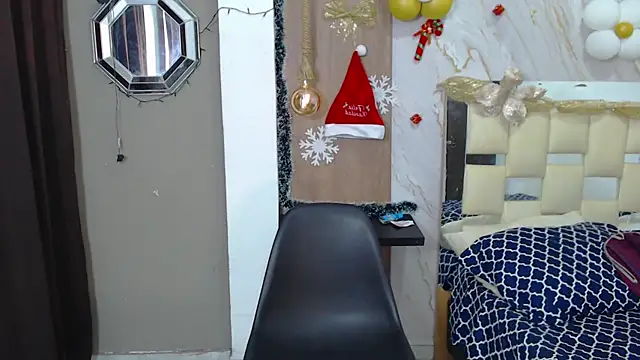 kim curlyy online show from December 5, 2:46 pm