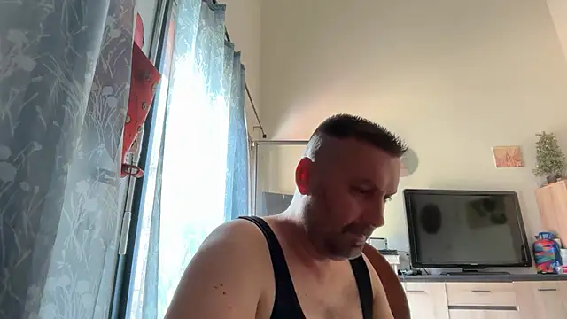 coolsmith81 online show from June 24, 3:48 pm