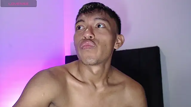 santinaughty online show from December 14, 5:47 am