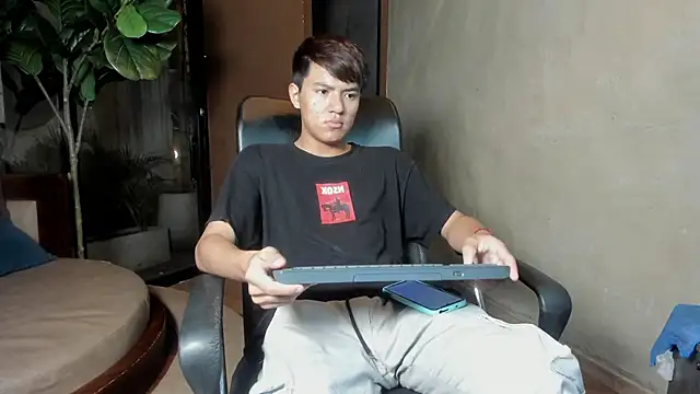 isaac grimm online show from February 17, 3:05 am