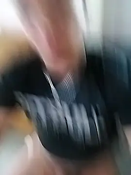 adiadi3131 online show from December 1, 8:28 am