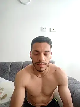 LeoThomson online show from December 19, 5:10 pm