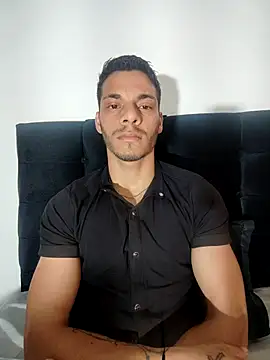 LeoThomson online show from December 4, 12:01 pm