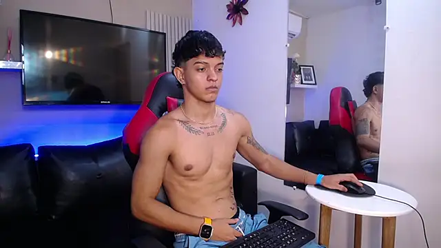 noah cole  online show from December 19, 12:18 am