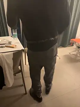 andresbale online show from December 5, 2:07 am