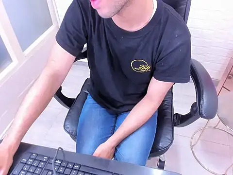 SweeXioji online show from February 19, 11:45 pm