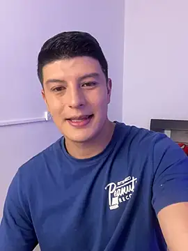 Goldenknight33 online show from March 24, 2:00 pm