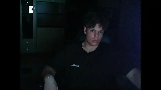 GymGuy0505 online show from February 15, 8:17 pm