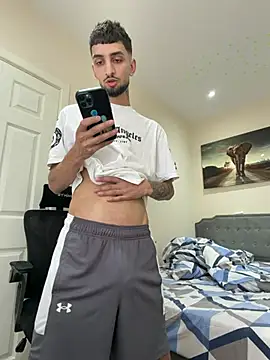 Juliann69Ramiro online show from June 27, 12:08 pm