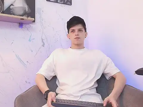 sebastamayo  online show from March 3, 8:00 am