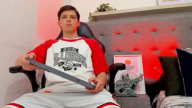 sebastamayo  online show from March 28, 5:07 am