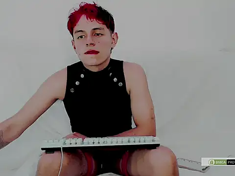 LITTLEZHALEM online show from December 15, 5:37 am