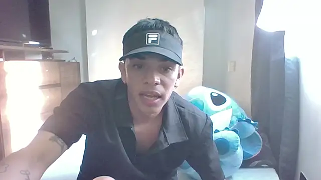 Glen connor 11 online show from December 13, 9:10 pm