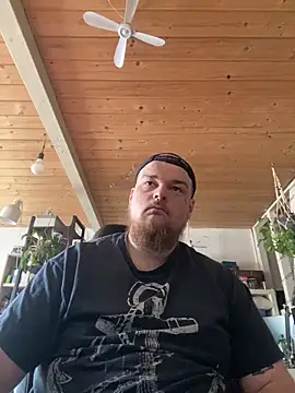 YoursxTruly online show from May 4, 7:32 am