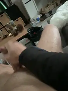 Manu1983el01 online show from April 10, 12:12 pm