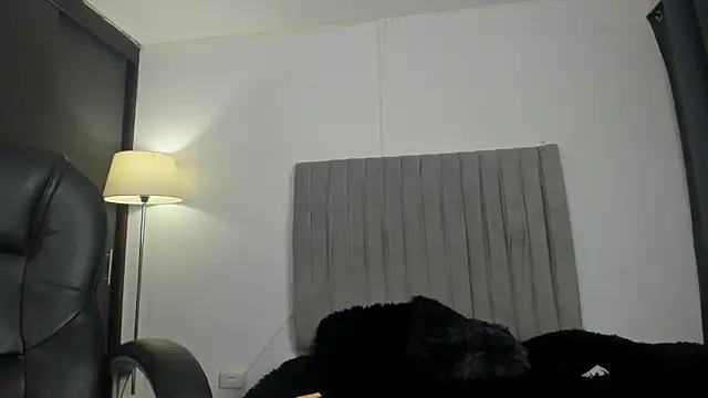 im thomass online show from March 2, 12:45 pm