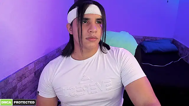 latinboyfit online show from April 5, 6:48 pm