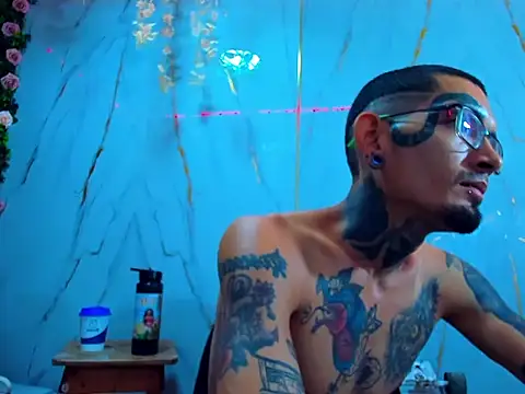 Boy tatto77 online show from April 14, 9:53 am