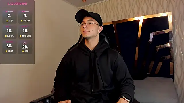 Noah Clarkk online show from March 12, 5:31 pm