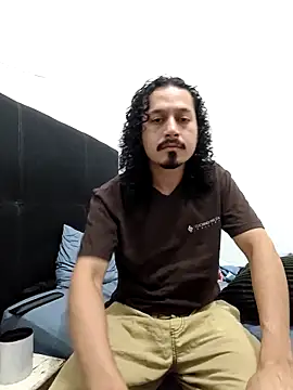 CarlosGM77 online show from April 30, 3:19 pm