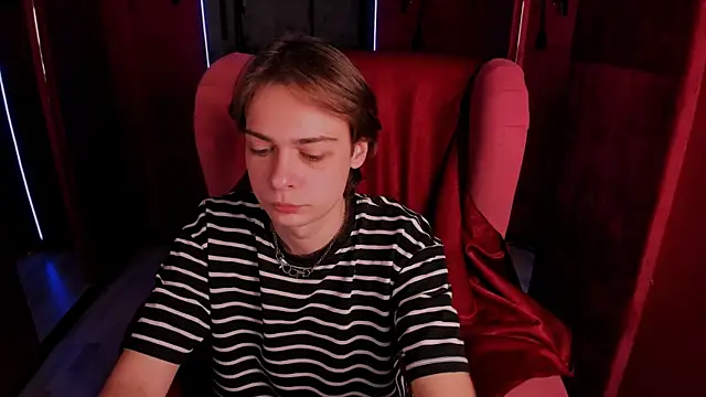 PaulWilliamsy online show from January 14, 10:09 am