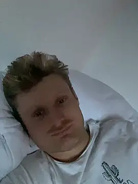 Fitlover1994 online show from January 13, 4:00 pm