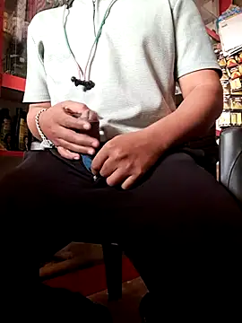 RaiStarrrr0-9 online show from January 10, 6:51 am