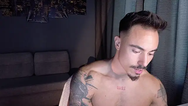 Master Lukas online show from April 26, 12:13 pm