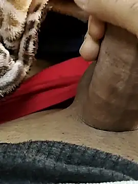 Love Sweat5 online show from January 8, 5:23 am