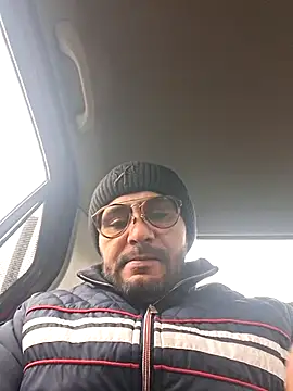 julian-112 online show from January 10, 9:57 am