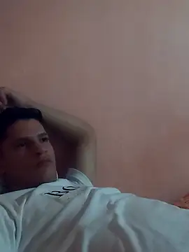 Zeus 21cm  online show from April 10, 3:19 pm