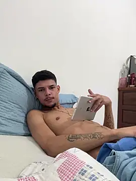 rafaMg22 online show from April 17, 3:58 pm