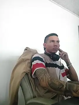 Scook Gray  online show from February 25, 4:30 pm