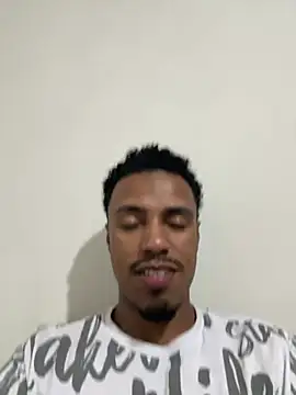 LorenzoBlack27 online show from July 6, 9:26 pm