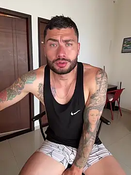 FrancoRossi  online show from February 8, 8:57 pm