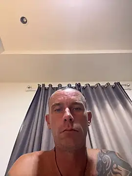 sexytony82 online show from April 1, 12:40 pm