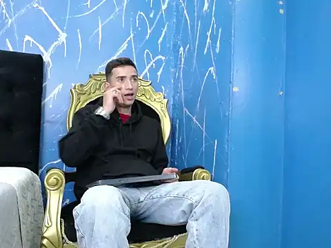 Iam Smith  online show from February 15, 7:51 am