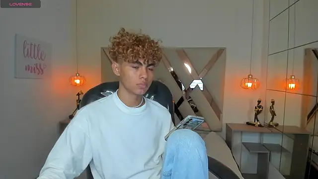 Anyelo Twink online show from July 11, 4:25 am