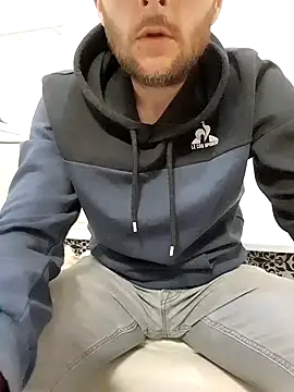 80julien online show from March 14, 9:00 pm