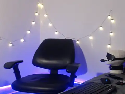 CherryH0ttie online show from March 3, 6:59 pm