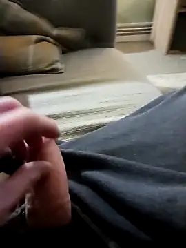 Hertsguy1984 online show from February 1, 12:31 am