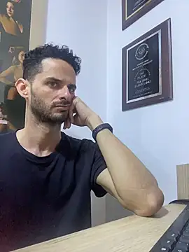 gatoquiles online show from February 9, 8:35 pm