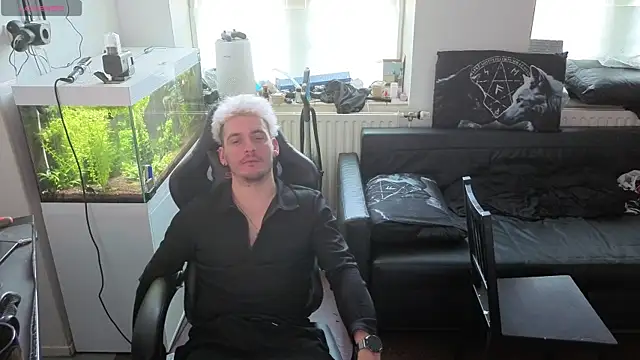 Rayzel White online show from March 19, 3:48 pm