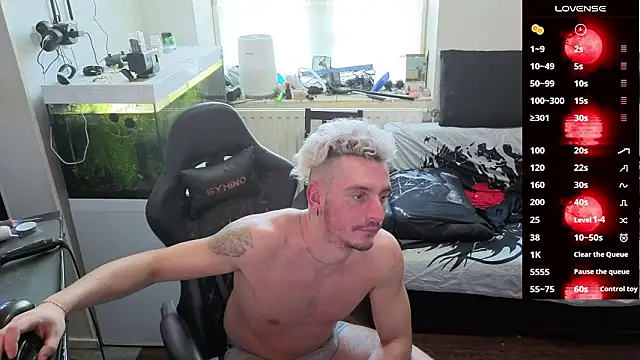 Rayzel White online show from March 5, 1:29 pm